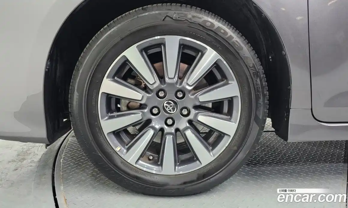 Toyota Sienna 2018 3.5 гидро в Москве № 384044, фото 5