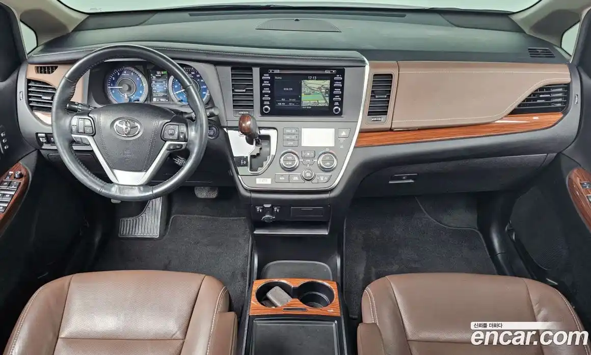 Toyota Sienna 2018 3.5 гидро в Москве № 384044, фото 7