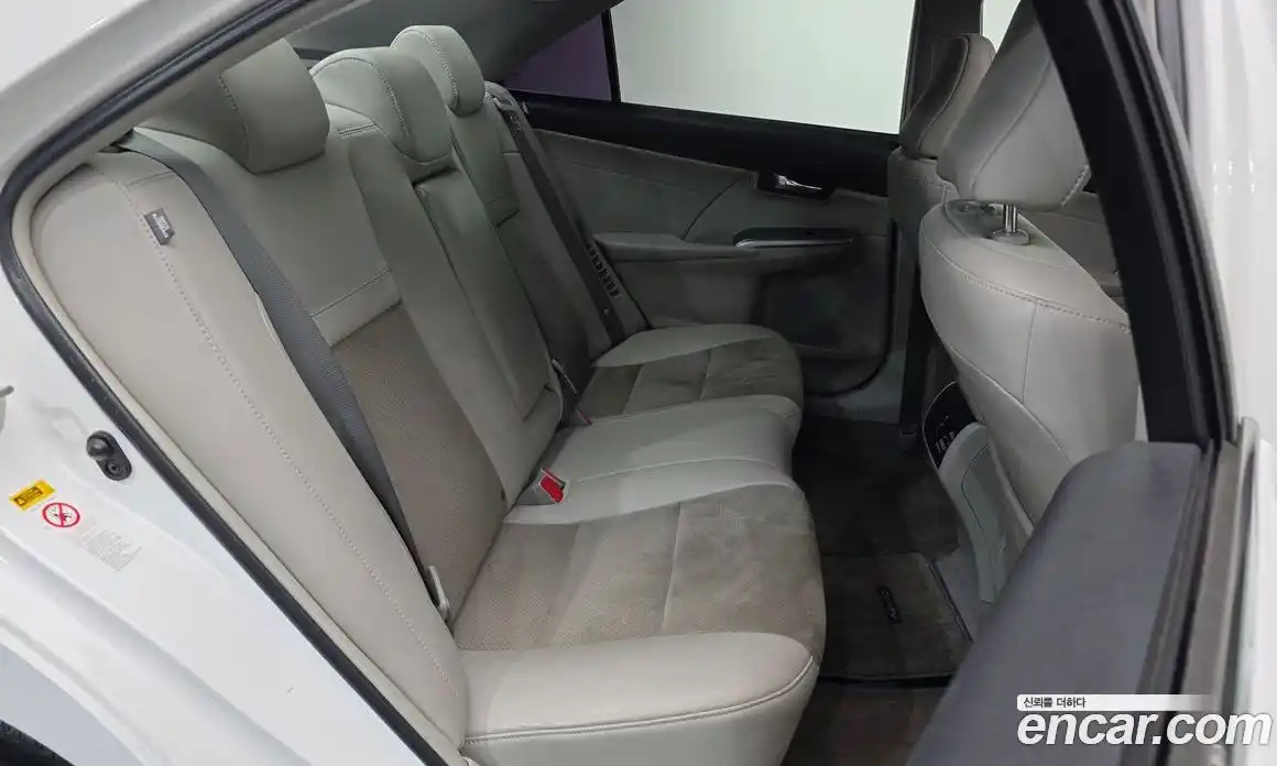 Toyota Camry 2013 2.5 гидро в Москве № 384134, фото 12