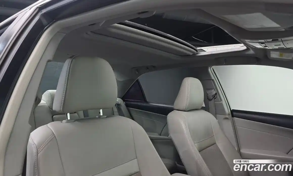Toyota Camry 2013 2.5 гидро в Москве № 384134, фото 17