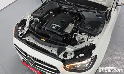 Mercedes-Benz E-Class 2021 2.0 гидро, миниатюра 6