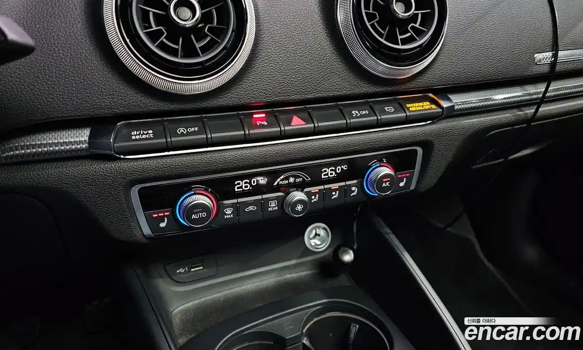 Audi A3 2018 2.0 гидро в Москве № 469424, фото 18