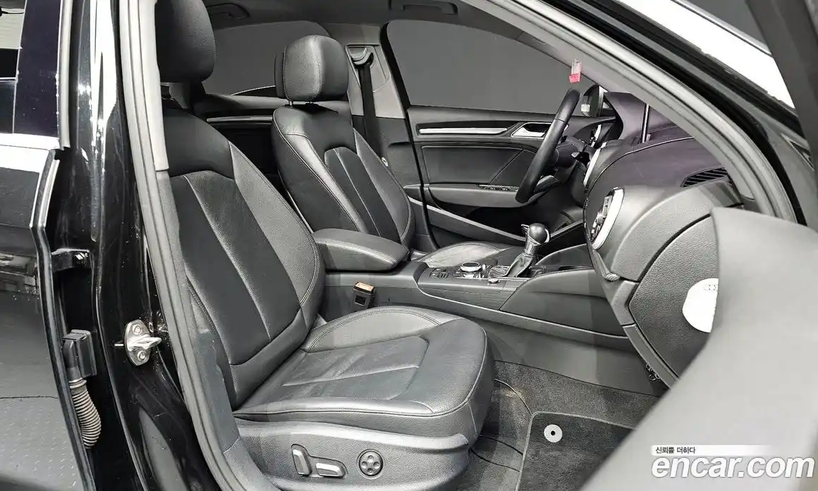 Audi A3 2018 2.0 гидро в Москве № 469424, фото 10