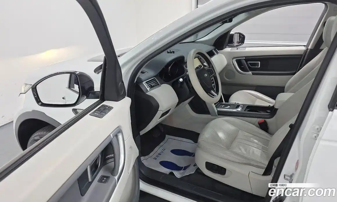 Land Rover Discovery Sport 2018 2.0 гидро в Москве № 546274, фото 11