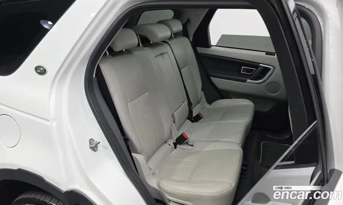 Land Rover Discovery Sport 2018 2.0 гидро в Москве № 546274, фото 12
