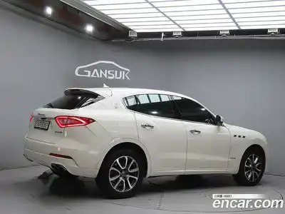 Maserati Levante 2020 3.0 гидро в Москве № 585270, миниатюра 4