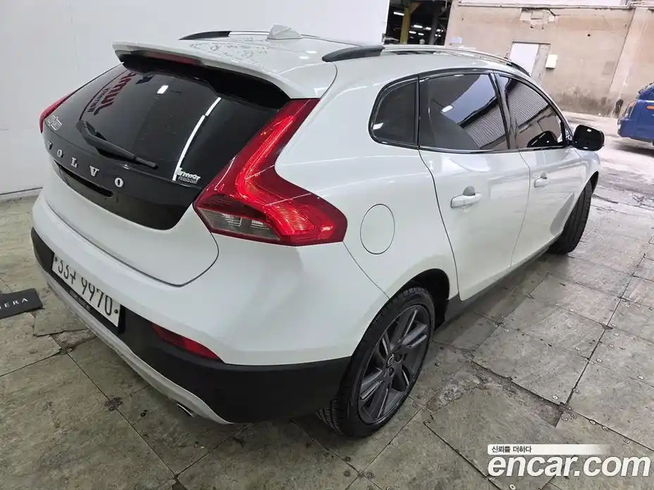 Volvo V40 2015 2.0 гидро в Москве № 593940, фото 6
