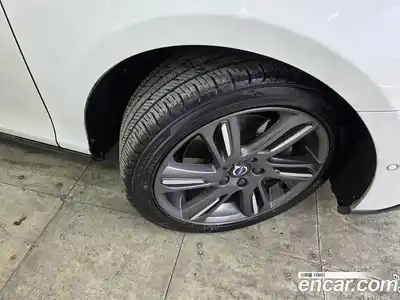 Volvo V40 2015 2.0 гидро в Москве № 593940, миниатюра 9