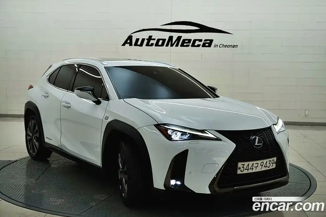 Lexus UX 2021 2.0 гидро в Москве № 595584, фото 4