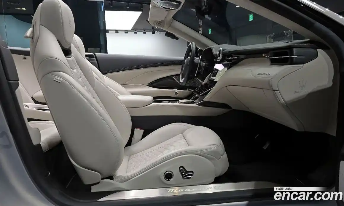 Maserati Gran Cabrio 2024 3.0 гидро в Москве № 610587, фото 11