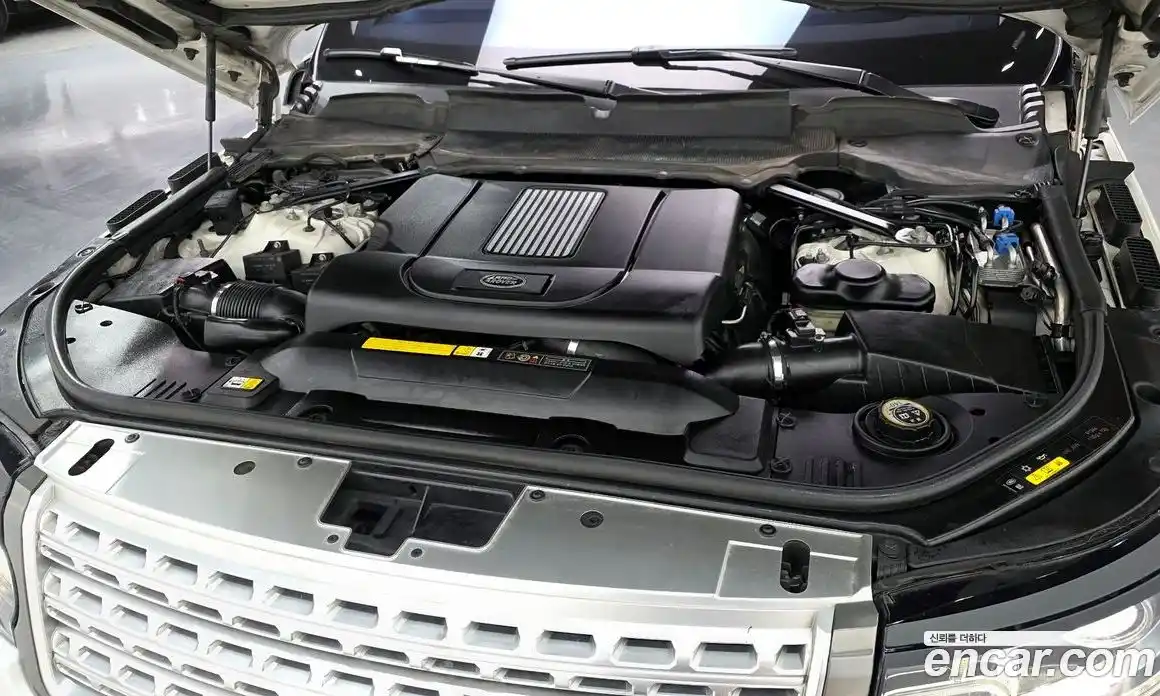 Land Rover Range-Rover 2017 4.4 гидро в Москве № 627640, фото 5