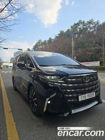 Toyota Alphard, 2026