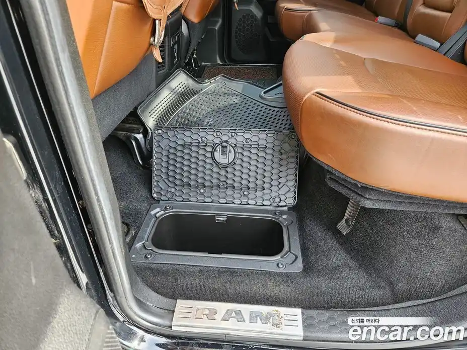 Dodge Ram Pick Up 2014 5.7 гидро в Москве № 719776, фото 13
