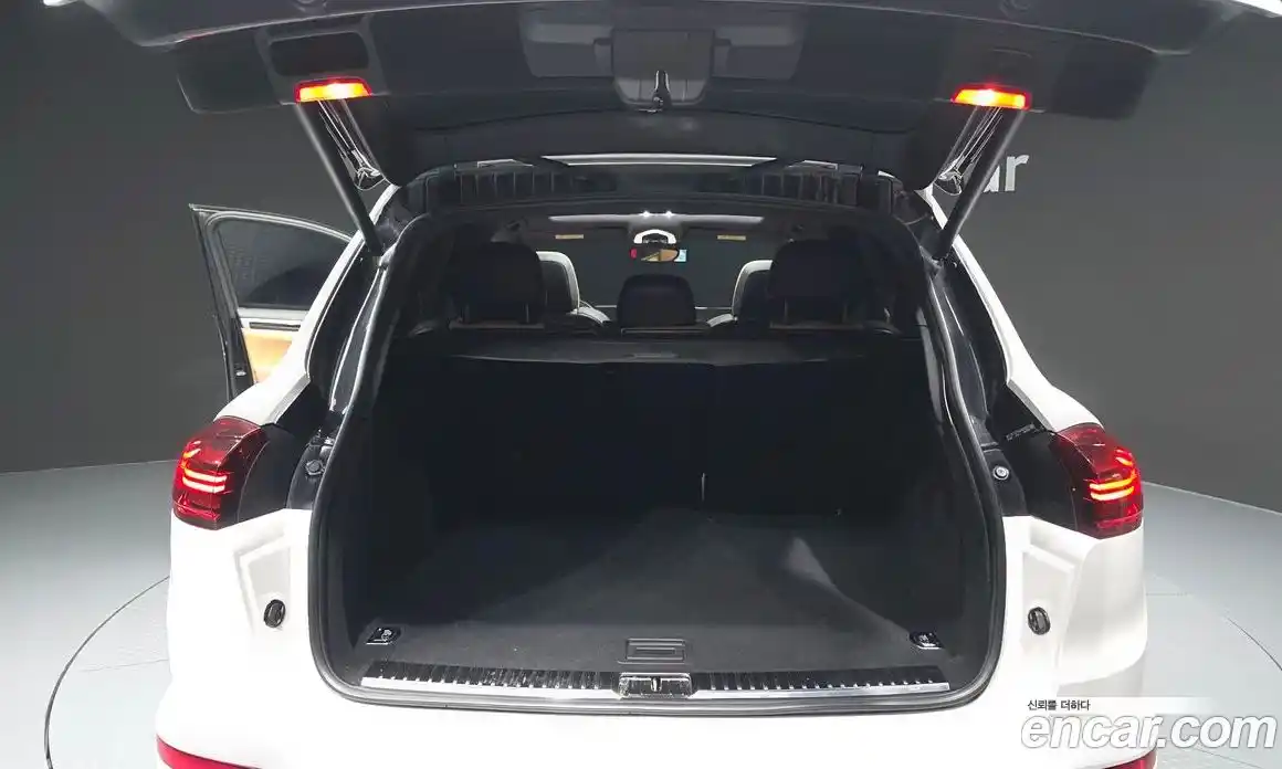Porsche Cayenne 2016 3.0 гидро в Москве № 724285, фото 20
