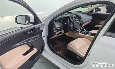 Jaguar XE 2017 2.0 гидро в Москве № 757982, миниатюра 11
