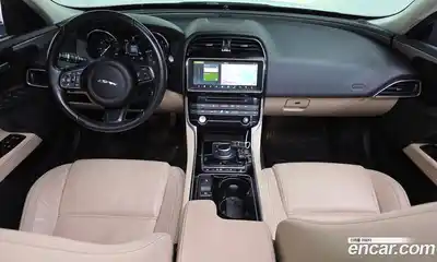 Jaguar XE 2017 2.0 гидро в Москве № 757982, миниатюра 7