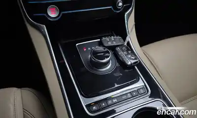 Jaguar XE 2017 2.0 гидро в Москве № 757982, миниатюра 9