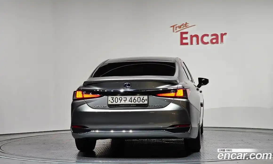 Lexus ES 2021 2.5 гидро в Москве № 766860, фото 3