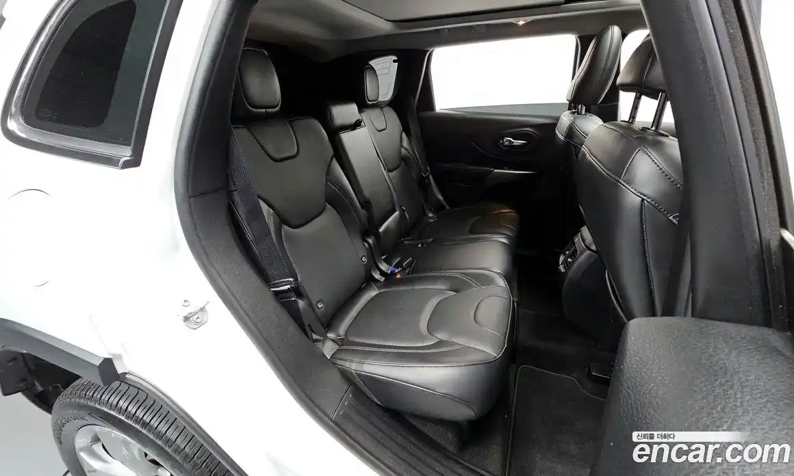 Jeep Cherokee 2020 2.4 гидро в Москве № 767336, фото 11