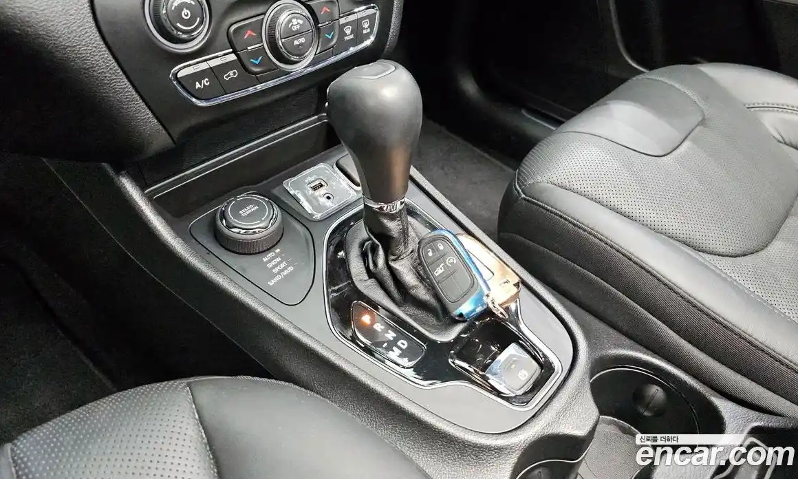 Jeep Cherokee 2020 2.4 гидро в Москве № 767336, фото 9