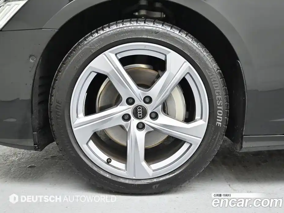 Audi A6 2025 2.0 гидро, фото 5