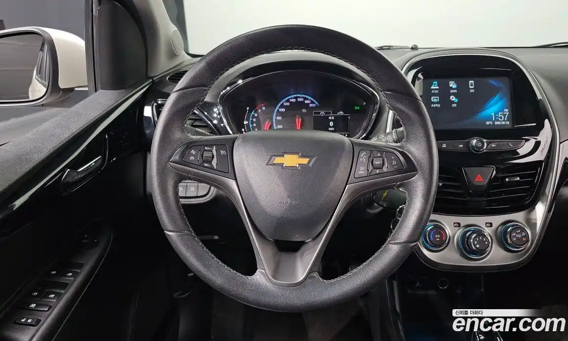Chevrolet Spark 2015 1.0 гидро в Москве, фото 15