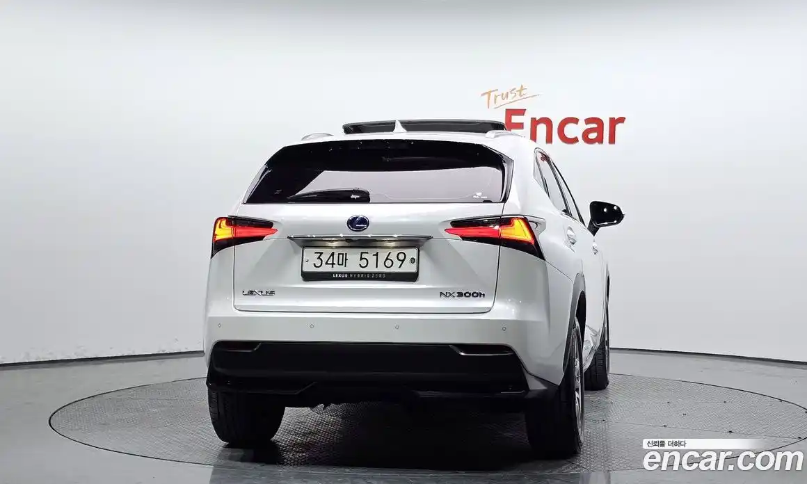 Lexus NX 2016 2.5 гидро в Москве № 825918, фото 4