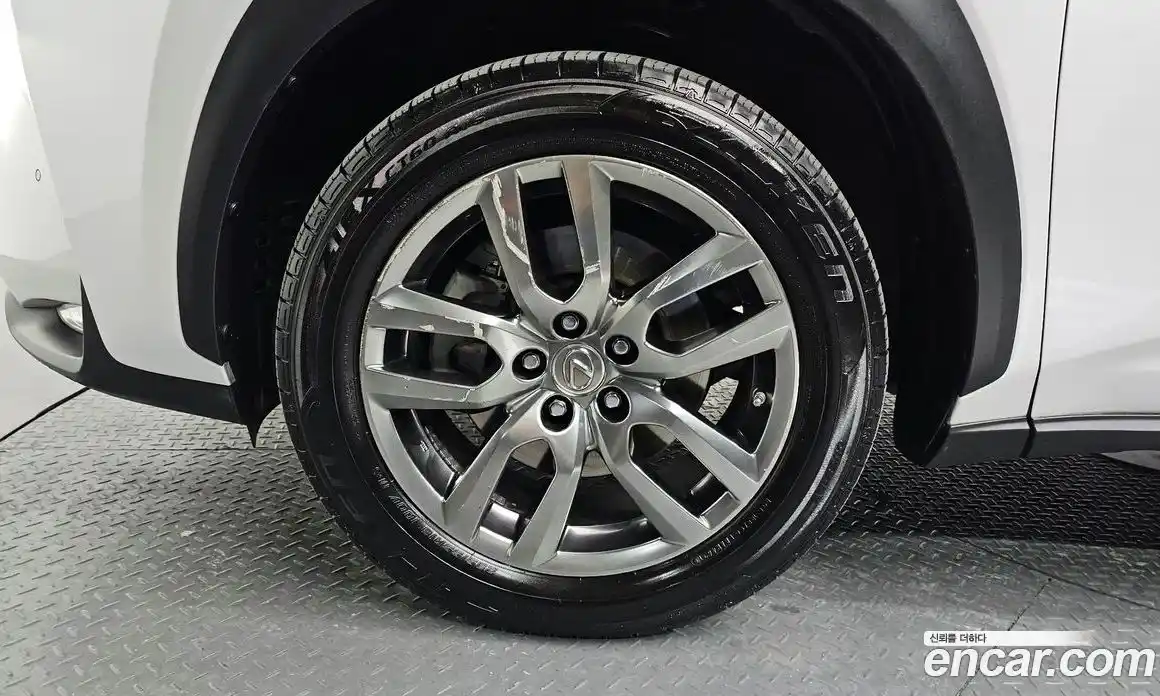 Lexus NX 2016 2.5 гидро в Москве № 825918, фото 5