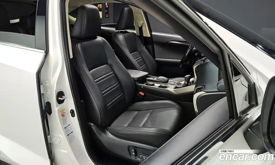 Lexus NX 2016 2.5 гидро в Москве № 825918, фото 10