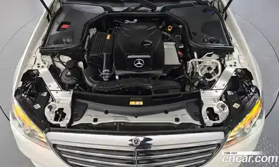 Mercedes-Benz E-Class 2017 2.0 гидро, миниатюра 5
