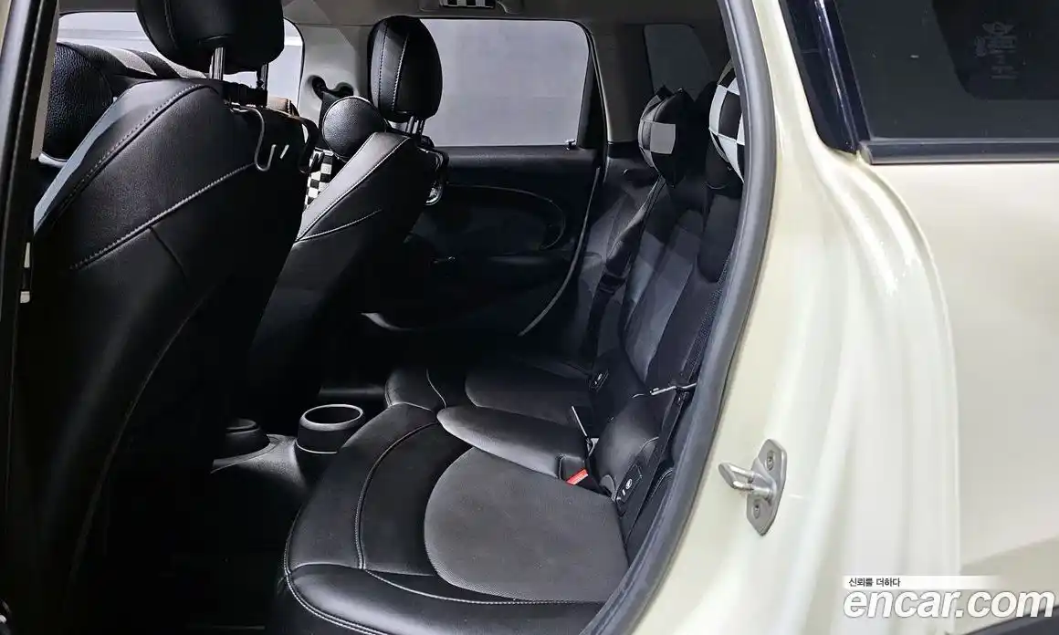 Mini Cooper 2017 1.5 гидро в Москве № 895237, фото 13