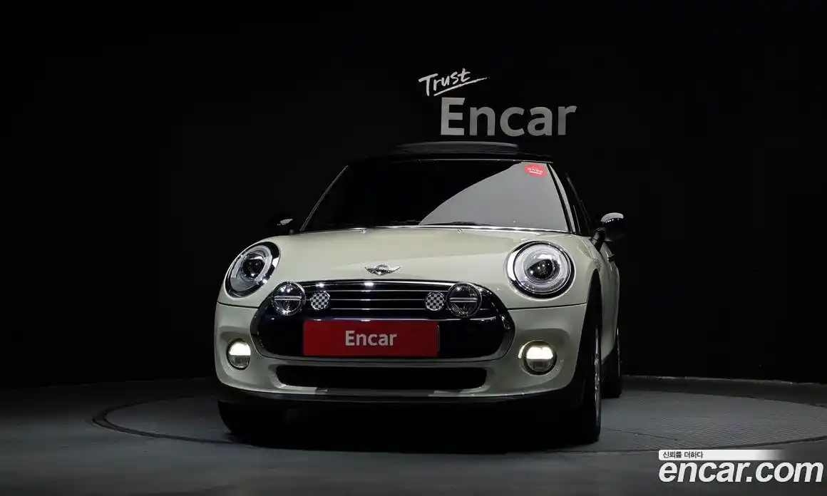 Mini Cooper 2017 1.5 гидро в Москве № 895237, фото 3