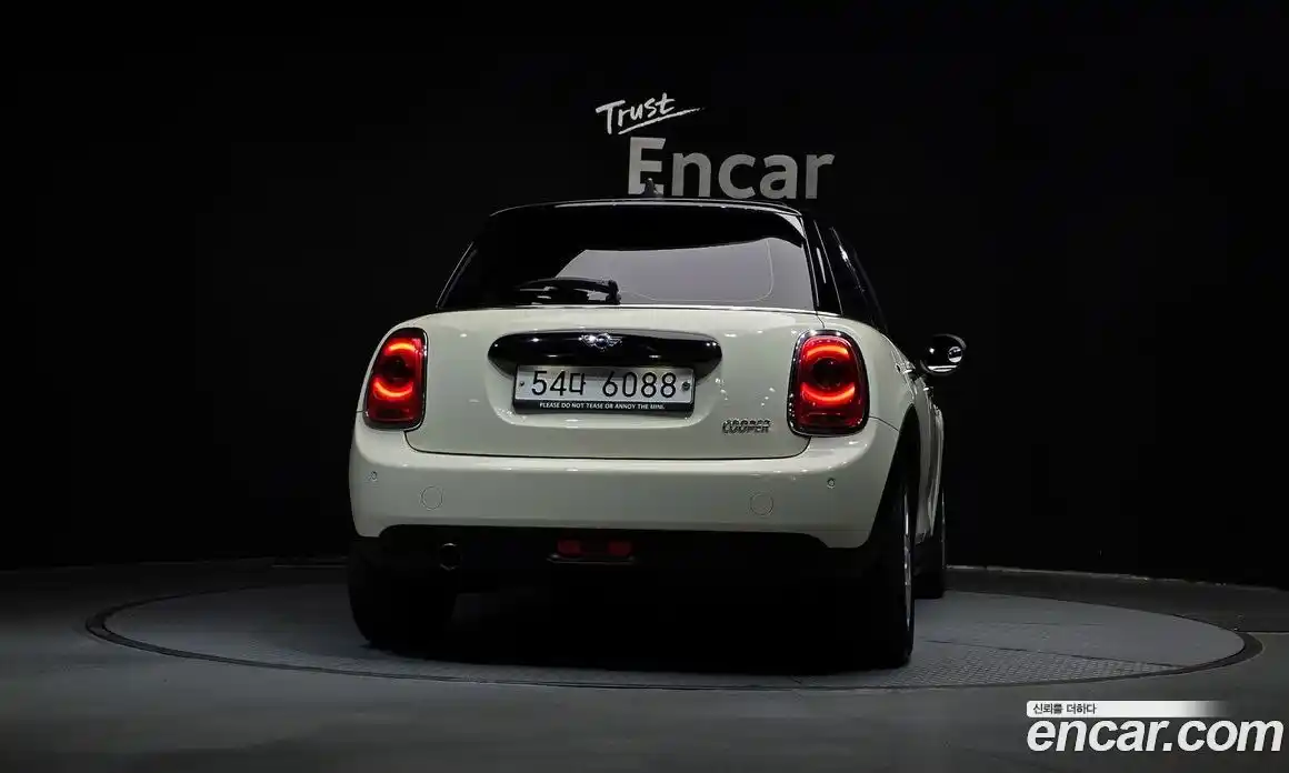 Mini Cooper 2017 1.5 гидро в Москве № 895237, фото 4