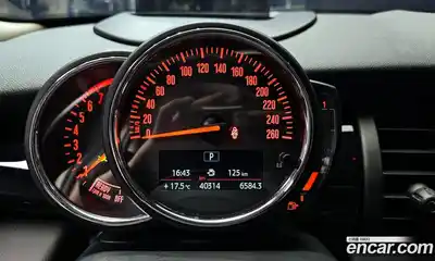 Mini Cooper 2017 1.5 гидро в Москве № 895237, миниатюра 8