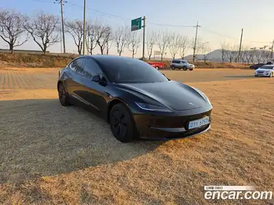 Tesla Model 3, 2024