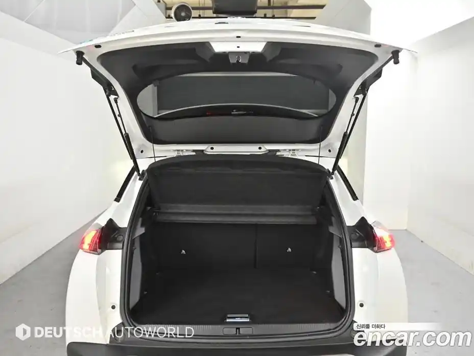 Peugeot 2008 2022 0.1 гидро в Москве № 897441, фото 20