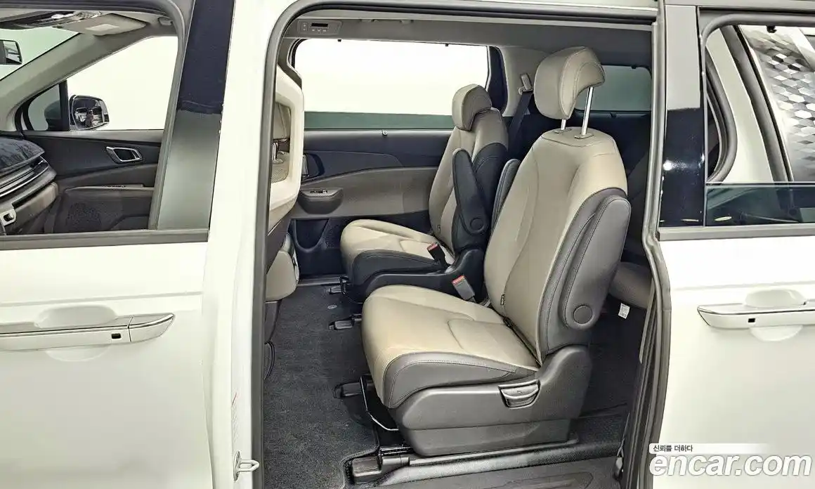 Kia Canival 2024 2.2 гидро в Москве, фото 11
