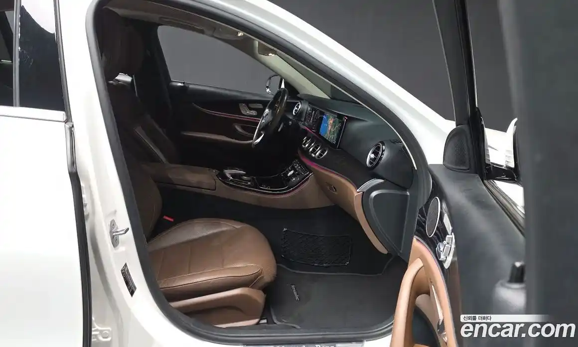 Mercedes-Benz E-Class 2017 2.0 гидро в Москве № 969864, фото 11
