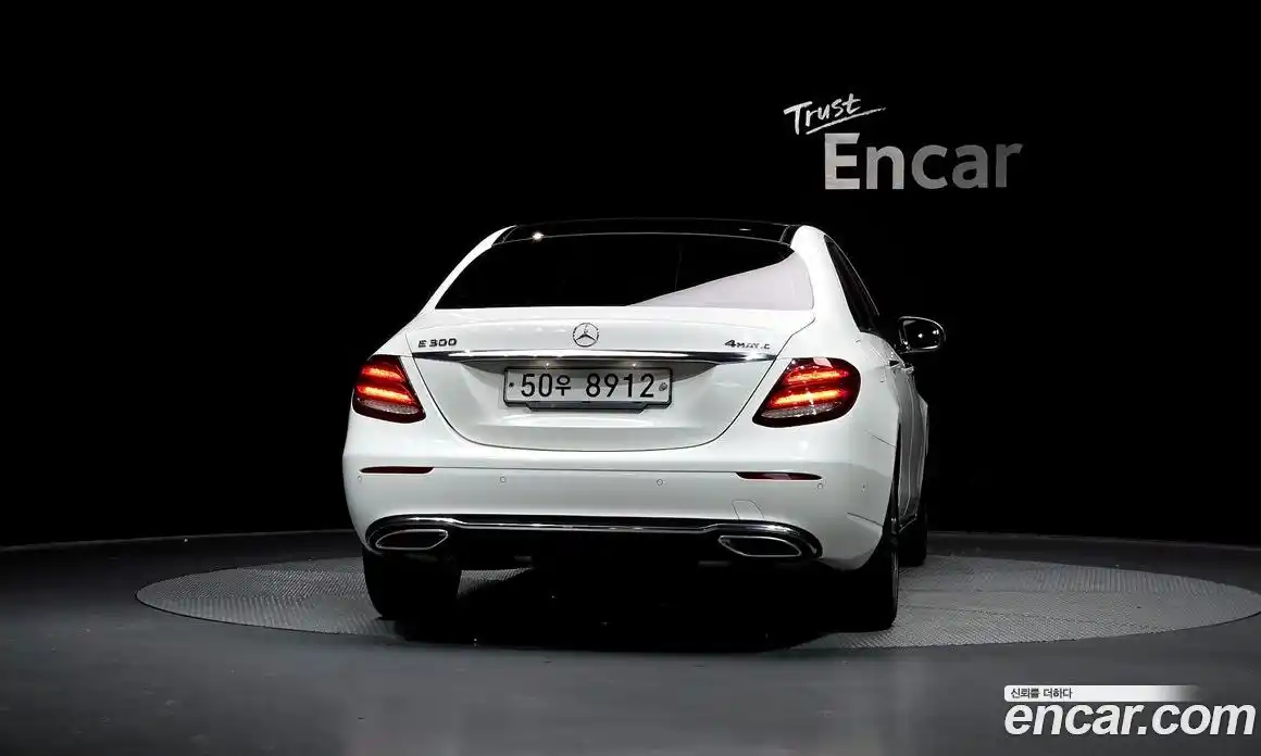 Mercedes-Benz E-Class 2017 2.0 гидро в Москве № 969864, фото 4