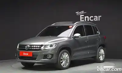 Volkswagen Tiguan, 2015