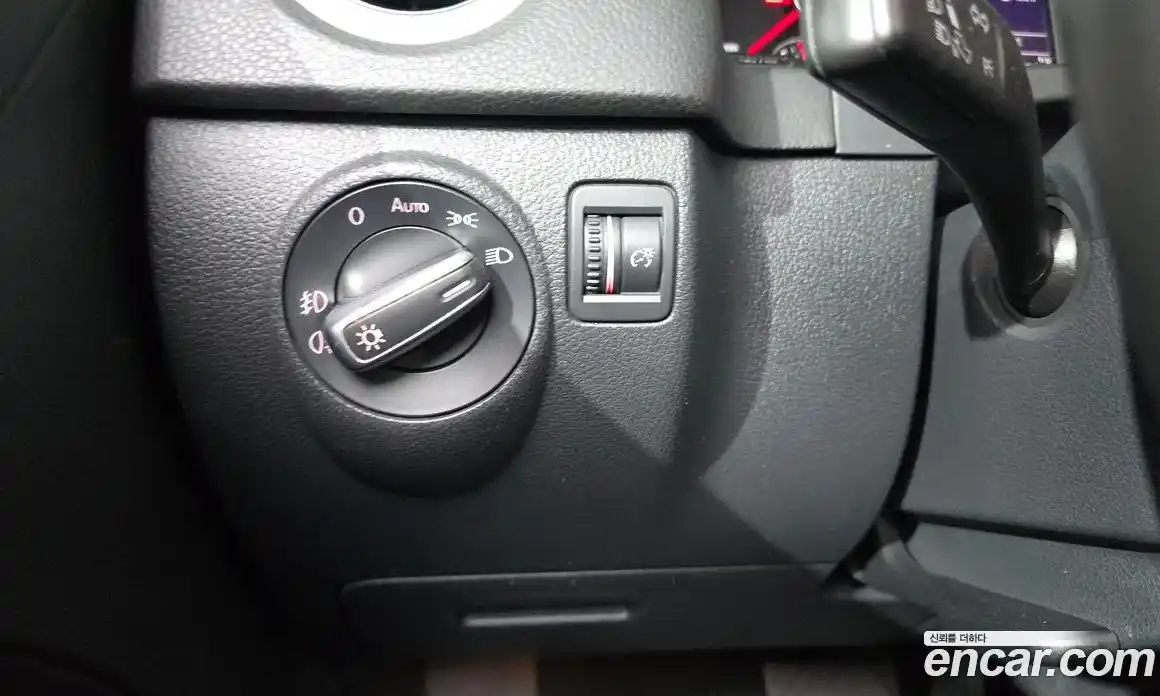 Volkswagen Tiguan 2015 2.0 гидро в Москве № 976069, фото 16