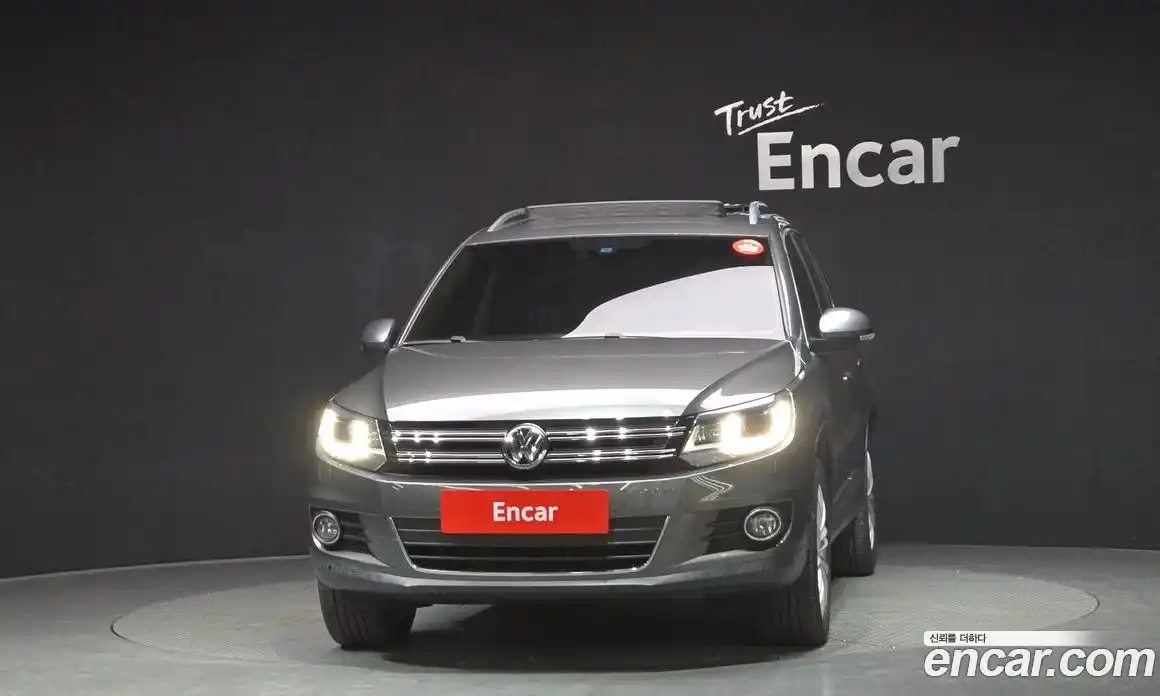 Volkswagen Tiguan 2015 2.0 гидро в Москве № 976069, фото 3