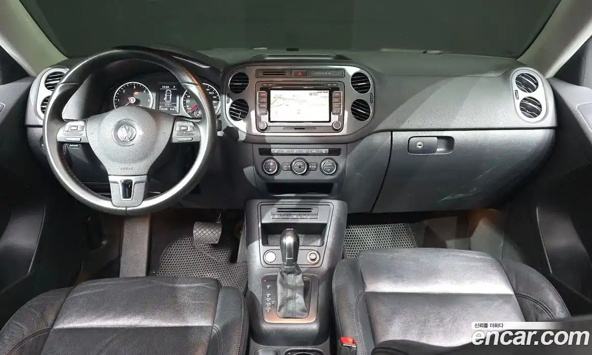 Volkswagen Tiguan 2015 2.0 гидро в Москве № 976069, фото 7