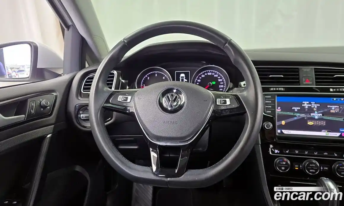 Volkswagen Golf 2015 2.0 гидро в Москве № 976110, фото 13
