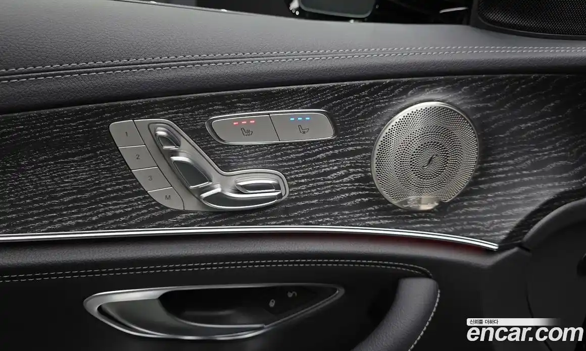 Mercedes-Benz E-Class 2023 2.0 гидро, фото 18
