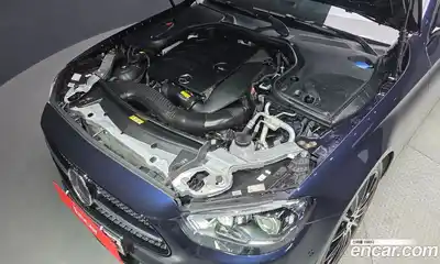 Mercedes-Benz E-Class 2023 2.0 гидро, миниатюра 6