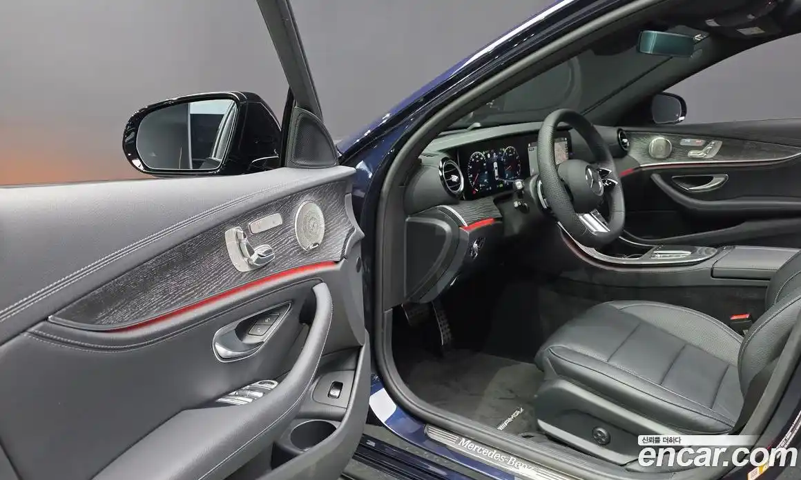 Mercedes-Benz E-Class 2023 2.0 гидро, фото 10