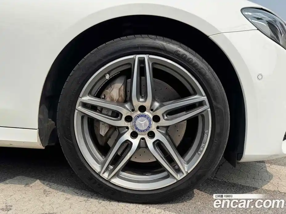 Mercedes-Benz E-Class 2017 3.0 гидро в Москве № 1006370, фото 6