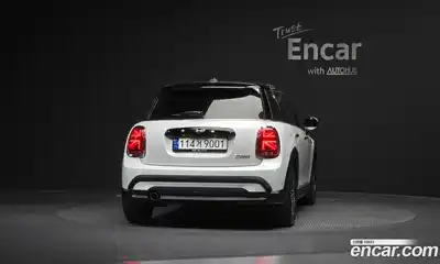 Mini Cooper 2023 1.5 гидро в Москве № 1013776, миниатюра 4