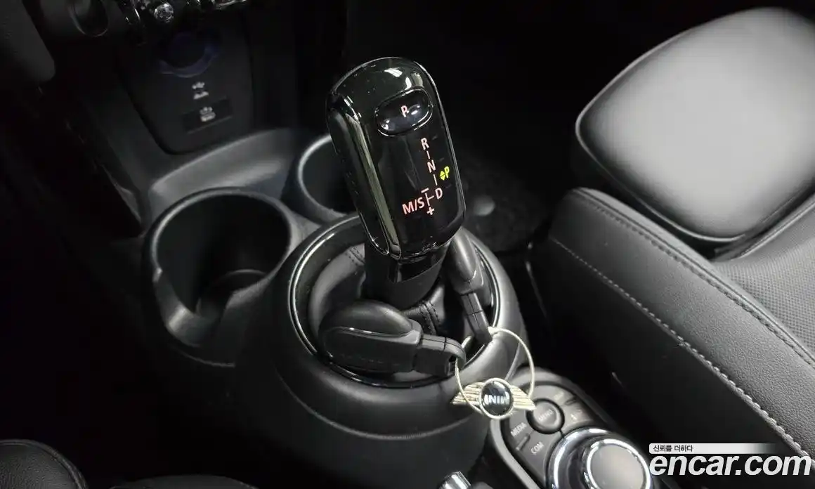 Mini Cooper 2023 1.5 гидро в Москве № 1013776, фото 9
